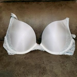 VS pushup bra